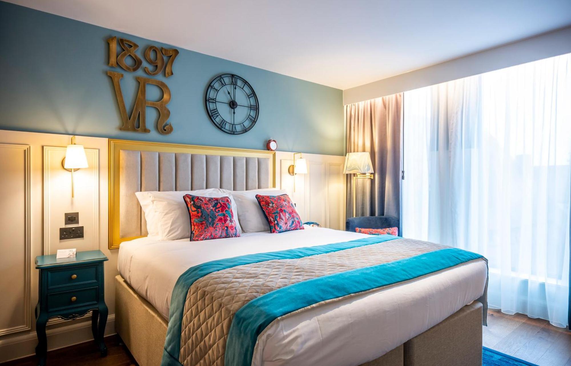 Hotel Indigo - Chester By Ihg Bagian luar foto