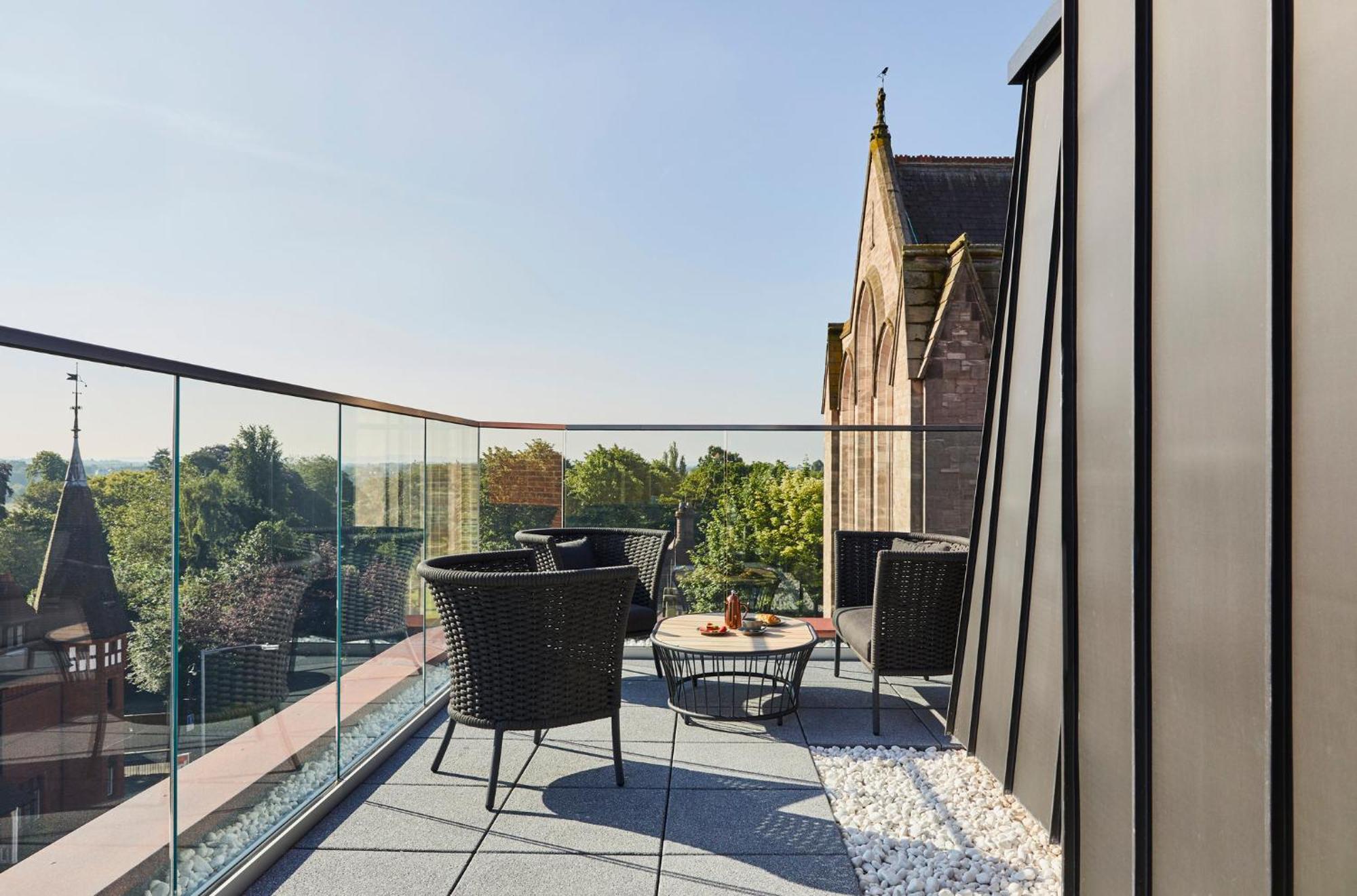 Hotel Indigo - Chester By Ihg Bagian luar foto