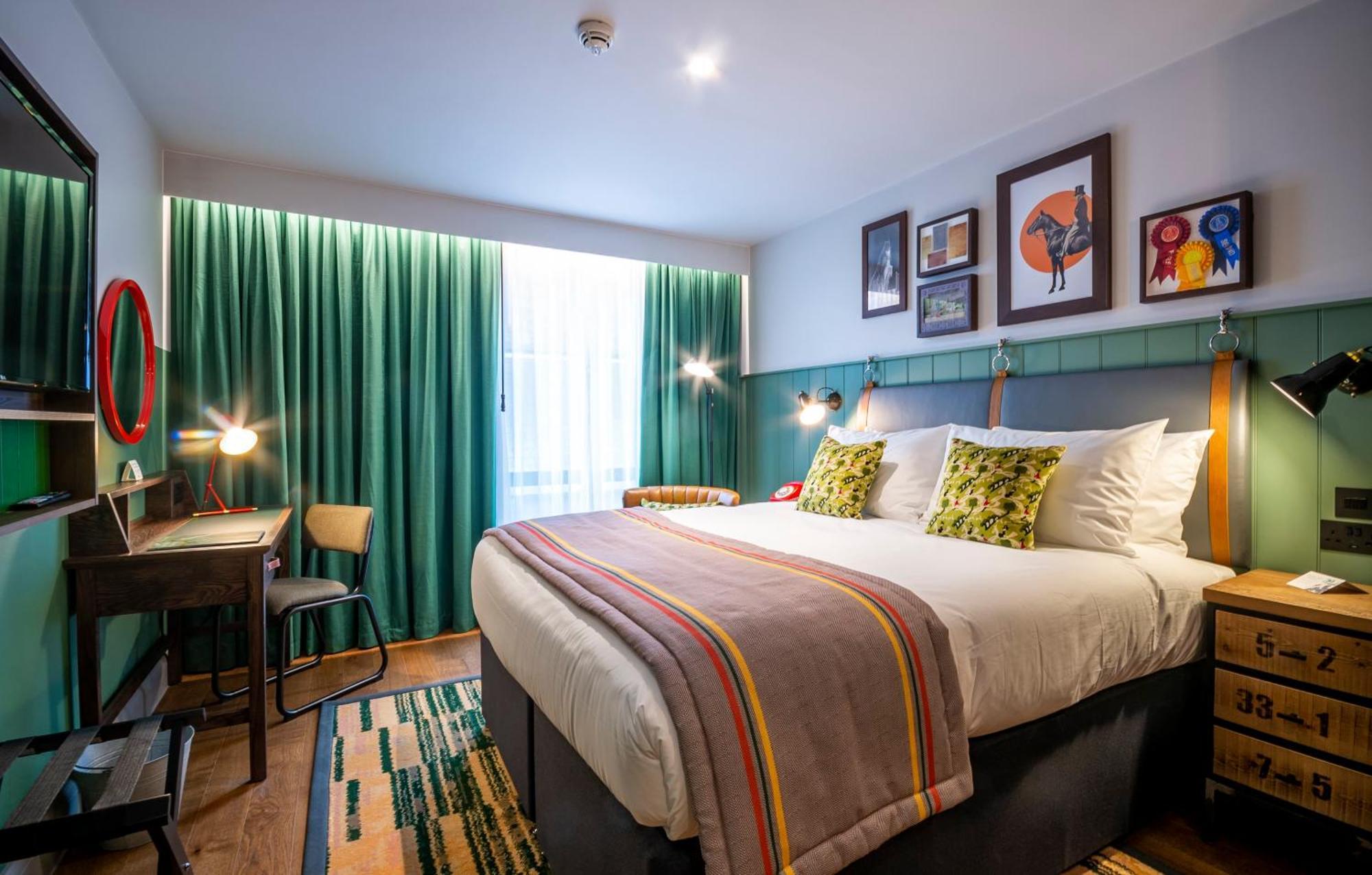 Hotel Indigo - Chester By Ihg Bagian luar foto