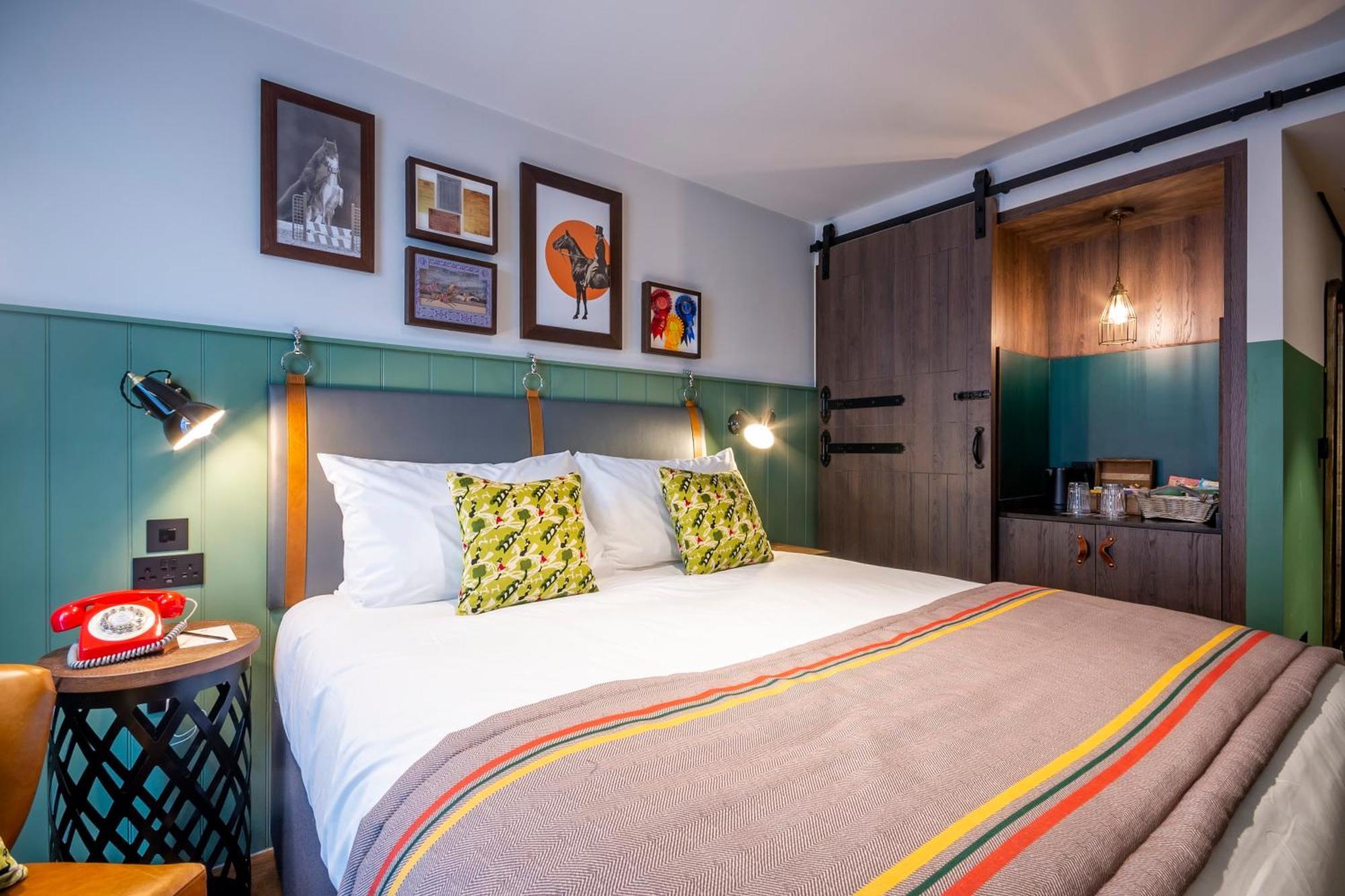 Hotel Indigo - Chester By Ihg Bagian luar foto