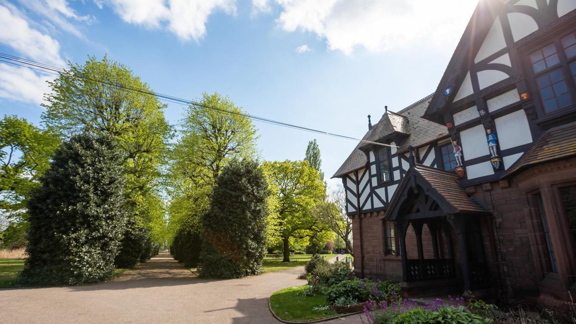 Hotel Indigo - Chester By Ihg Bagian luar foto