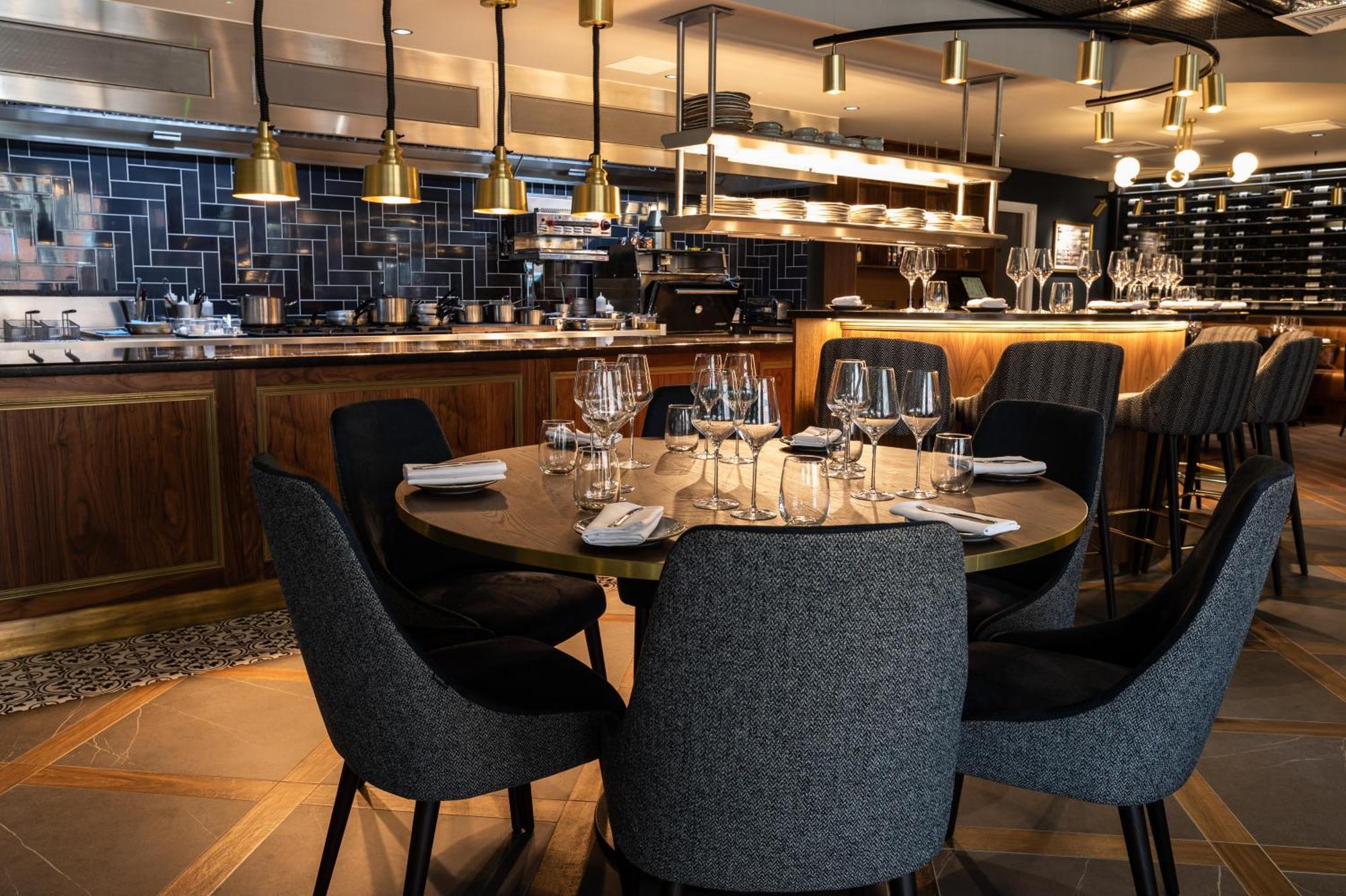 Hotel Indigo - Chester By Ihg Bagian luar foto