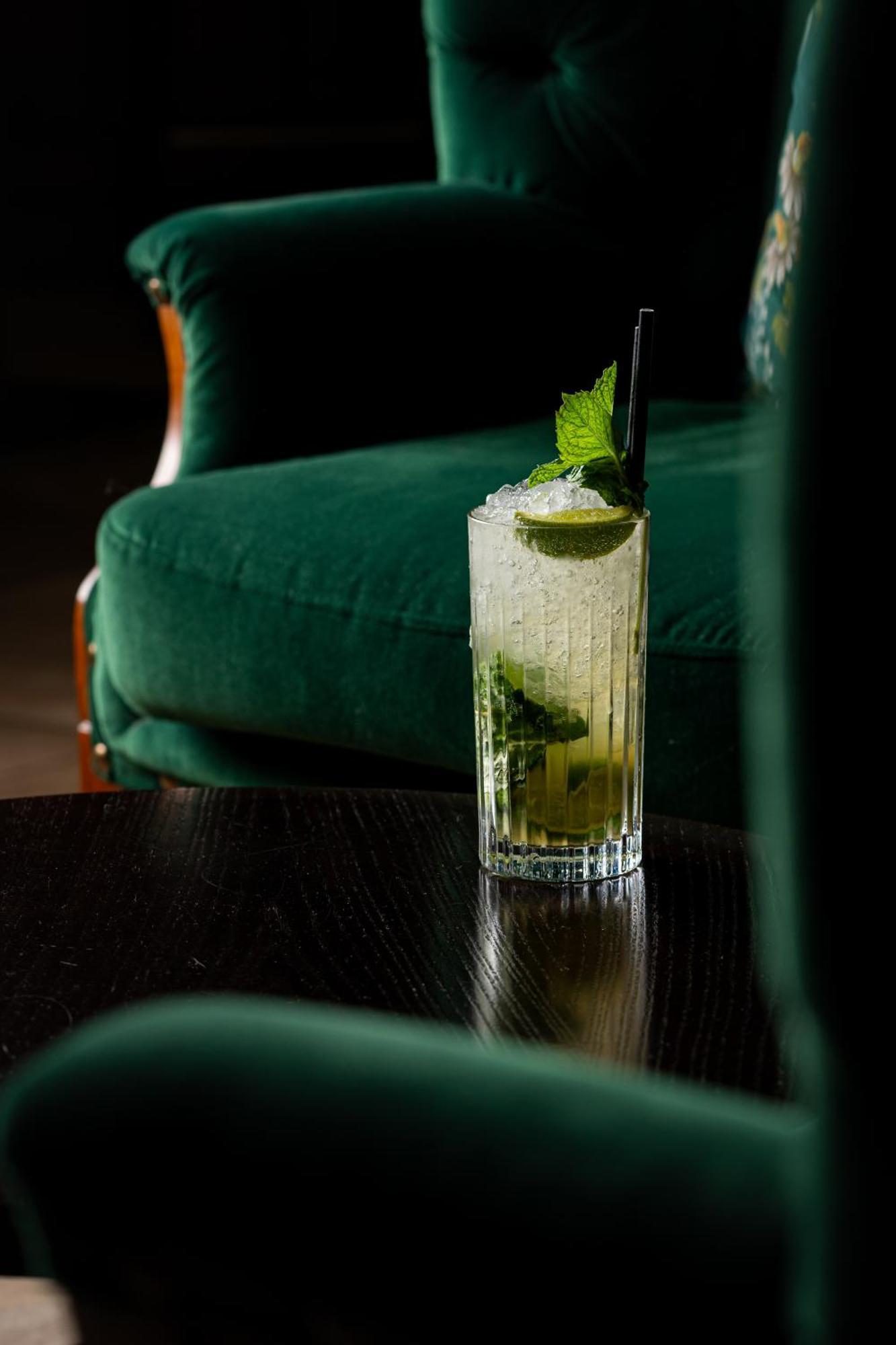 Hotel Indigo - Chester By Ihg Bagian luar foto